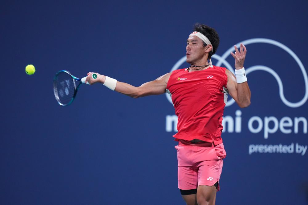 通过詹姆斯 通过詹姆斯